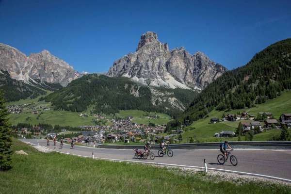media/k2/galleries/5177/thumbs/bikeday_corvara.jpg