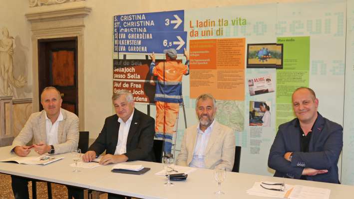 media/k2/galleries/7786/thumbs/Von_links_Leander_Moroder_Florian_Mussner_Paul_Rosch_und_Alexander_Piccolruaz.jpg