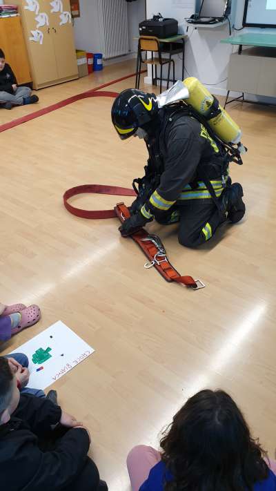 media/k2/galleries/10039/thumbs/soccorso_a_scuola.jpg