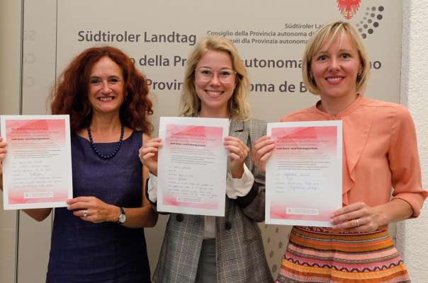 media/k2/galleries/10756/thumbs/firma_domenialedia.jpg