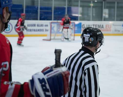 media/k2/galleries/11087/thumbs/arbiter_hockey.jpg