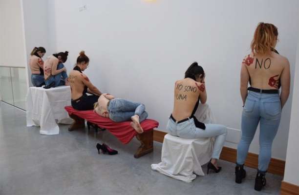 media/k2/galleries/11525/thumbs/scola_giornada_violenza_femenes1.jpg