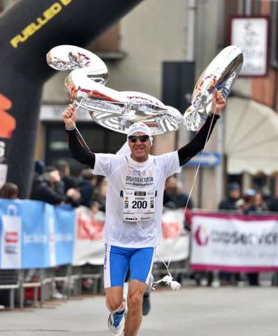media/k2/galleries/11677/thumbs/Stefano_Benatti_200maratone1.jpg