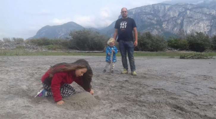 media/k2/galleries/11692/thumbs/Nicola_Zanet_fies_spiagia.jpg