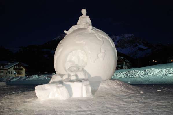 media/k2/galleries/11693/thumbs/snowfestival_cademia.jpg