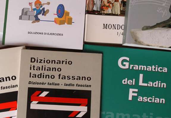 media/k2/galleries/11717/thumbs/foto_ladin_corsc.jpg