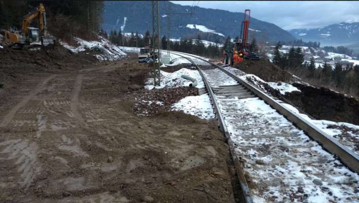 Le toch de ligna dla ferata tres ciamó rot: a Valdaura de Sura. (foto: provinzia bz)
