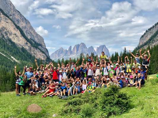 media/k2/galleries/12890/thumbs/Ista_Bec_sa_mont.jpg