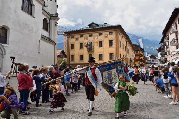 Nuia Festa de ra Bandes, sto an, ma se podarà scotà ra musica di note, col scuro, ra lumes su r'aga, intor el lagoscin del Bandion: algo de bel, de majico.
