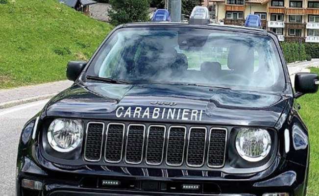 media/k2/galleries/13358/thumbs/carabiniers_auto.jpg