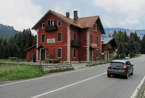 Ra ciaśa cantoniera de Agabona, agnó che i vó tramudà i ufizie de ra Fondazion Dolomites Unesco.
