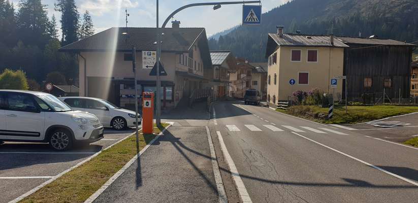 Un di controlores de velozità sun stradon a Soraga.
