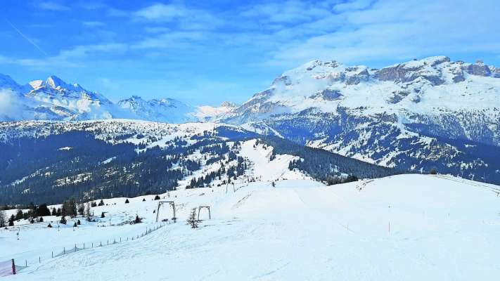 Iniann de merz é la sajun da d’invern jüda a piz insciö. Ci invern sarál mo iniann? (© Iaco Rigo/La Usc di Ladins)
