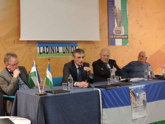 media/k2/galleries/13978/thumbs/Ladinit1.jpg