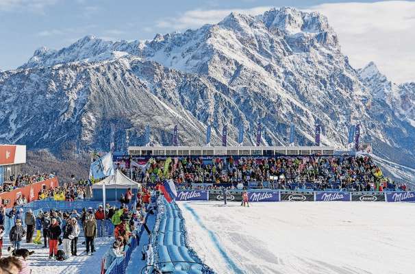 Par i Mondiai del 2021 su a Rumerlo no se podarà vede duta ra śente che ‘l ea i anes pasade, par ra Copa del mondo; ‘l é un pecà, ma ‘l é da lourà isteso, da fei meo che se pó.
