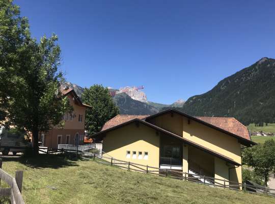 La Sorastanza e l liceo scientifich e linguistich.
