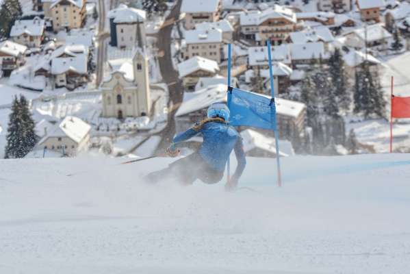 Chisc dis, tratan i alenamënc sön la "Erta". (© Gianvito/Fotoplus)
