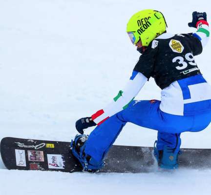 Caterina Carpano &agrave; coret la pruma tapa de Copa del Mond de chesta sajon.
