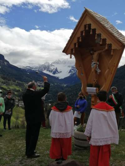 media/k2/galleries/15637/thumbs/Religion3.jpg