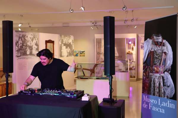 media/k2/galleries/16033/thumbs/D_GEI_Museo_deejay.jpg