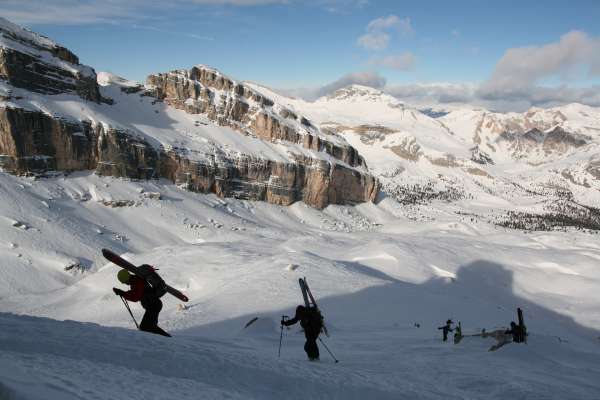 media/k2/galleries/16356/thumbs/skialp-1982512_1920.jpg