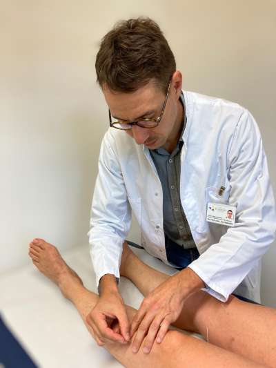 L'agopuntura &eacute; un di pilastri dla medejina cineja. 
