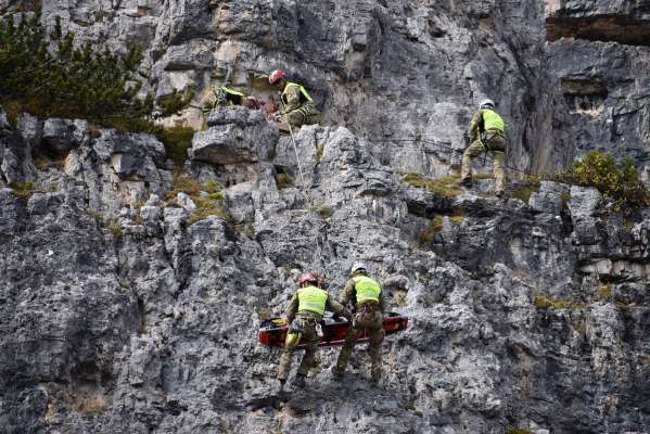media/k2/galleries/17154/thumbs/Alpini_soccorso_montagna_DSC_0797.jpg