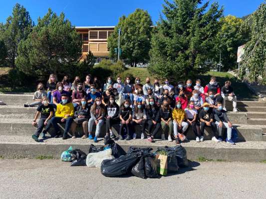 I studenc de la Scola de Fascia à tout pèrt a na azion concreta per l FFF.
