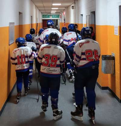 media/k2/galleries/17417/thumbs/Hockey_Joegn_Fascia_scomenz.jpg