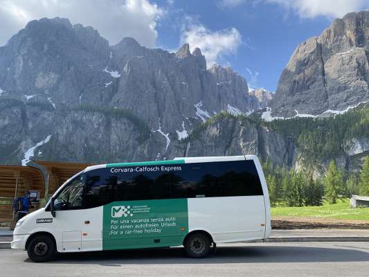 media/k2/galleries/17475/thumbs/corvara_bus.jpg