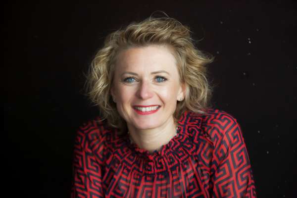 Natalie Mellauner, presidënta dl consorz "Dolomites Retreats". (foto: Freddy Planinschek) 
