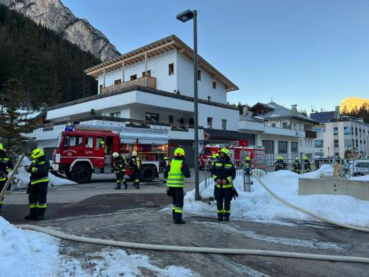 Söle post él rové i Stödafüch da Corvara, Calfosch y La Ila. 
