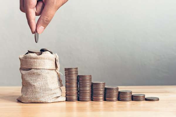 media/k2/galleries/19238/thumbs/hand-male-female-putting-coins-money-bag-with-coin-stack-step-growing-growth-saving-money-concept-finance-business-investment_web.jpg