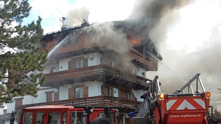 media/k2/galleries/19558/thumbs/IncendioScrocco20220427_120149_web.jpg