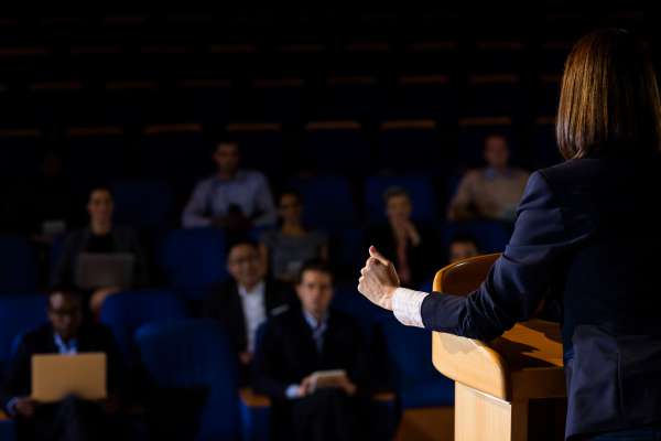 media/k2/galleries/19618/thumbs/rear-view-female-business-executive-giving-speech.jpg