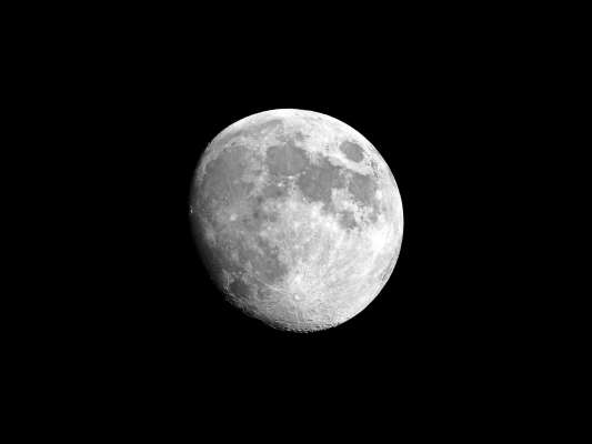 media/k2/galleries/19784/thumbs/moon-black-sky_web.jpg