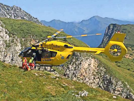 Chel elicotero śal de el Suem 118 da Piee de Cadore, senpre pronto a dià ci che à biśoin. De luio e de agosto in sarà un outro in Anpezo.
