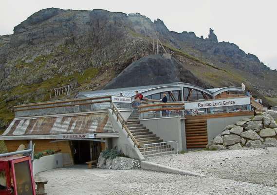 El Rifugio Gorza sun Chël Vësco. Adés se podarà se maridé ence ilò col rit zivil.
