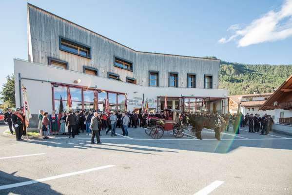 Stödafüch, delegaziuns y autorités dan magazin. (Foto: © Gianvito Coco)
