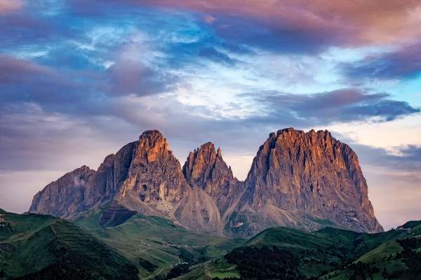 media/k2/galleries/21037/thumbs/mesmerizing-view-sassolungo-mountain-italy_web.jpg