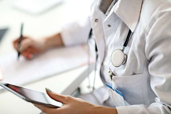 media/k2/galleries/21514/thumbs/doctor-work_web.jpg