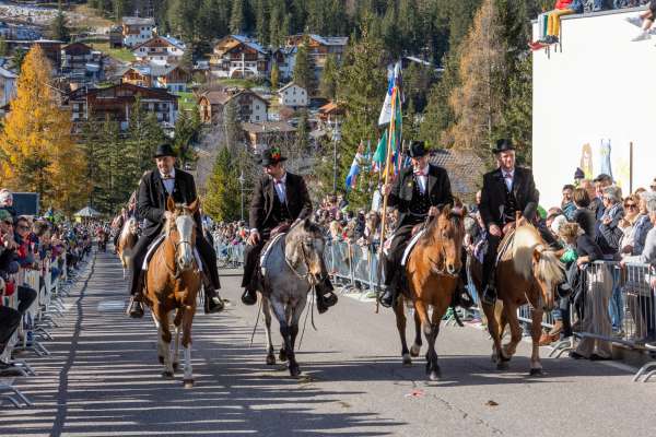 Ciavai él rové adalerch da döt le Südtirol. 
