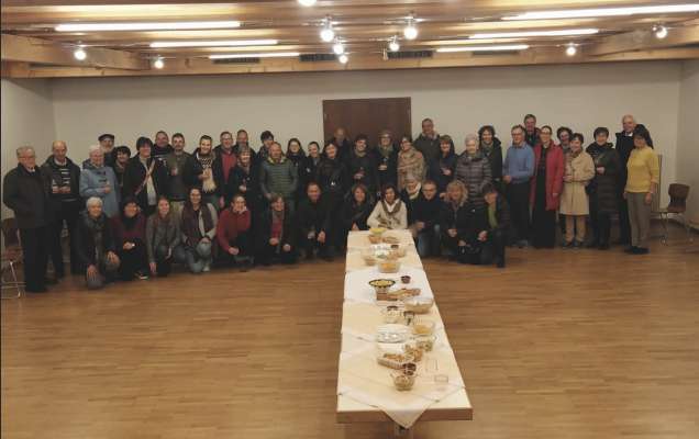 L Cor y l’Urchestra de Dlieja de Urtijëi à ciantà cun simpatisanc y simpatisantes n ucajion dla festa de Santa Zezilia.
