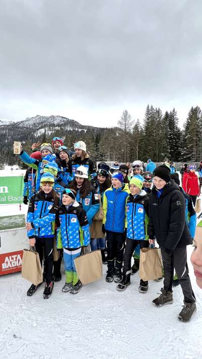 I atlec y les atletes dl SCA Alta Badia Nordic se á plazé al terzo post. 
