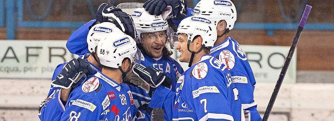 Par ades ‘l é ‘na bona stajon par el Cortina: inze i playoff de Ahl; inze ra finale scudeto de Ihl Serie A taliana.
