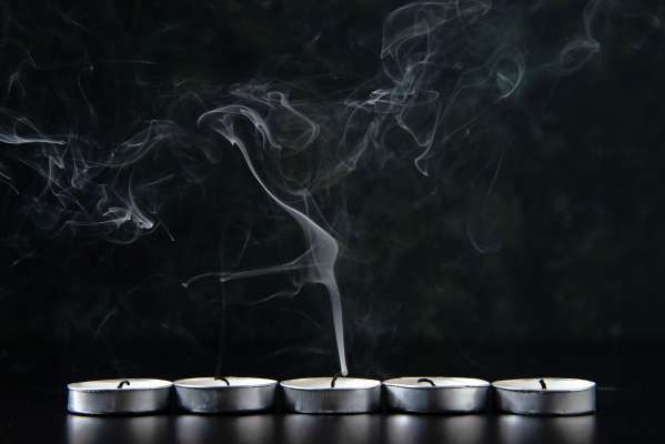 media/k2/galleries/22411/thumbs/front-view-fireless-candles-black_web.jpg
