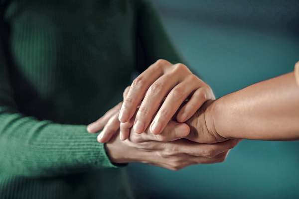 media/k2/galleries/22759/thumbs/ptsd-mental-health-encouraging-concept-touching-with-comfortable-hand-helping-depressed-person-feel-better_web.jpg