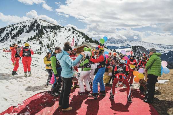 Na bela cumpëida de jënt pra la segonda stazion dla Spring Race. (Foto: ASP)
