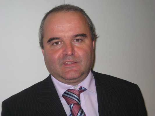 Klaus Winkler tla iesta da surastant dla SVP Val Badia. (Foto: SVP Ladina)
