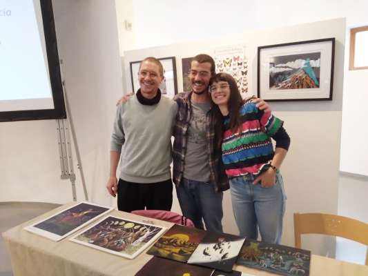 media/k2/galleries/23793/thumbs/3auturs.jpg